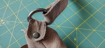 Kožená kabelka Pepe Jeans Mui - 9