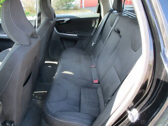 XC60 2,4 AWD Kinetic 133kw Manual bez koroze 2014 odp. DPH - 9