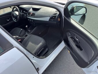 Renault Fluence 1.6 benzín, 81kW, r.v. 2010 - 9