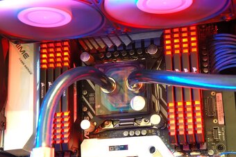 HERNÍ PC - Intel i9, 64GB RAM, GTX 1080 16GB, 2TB SSD - 9