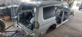 Karoserie Mitsubishi Pajero Sport - 9