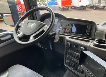 MAN TGS 35.500 8x4 - nosič kontejnerů s hydraulickou rukou - 9