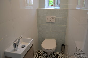 Krásný rodinný dům 4+kk po rekonstrukci v Kroměříži. - 9