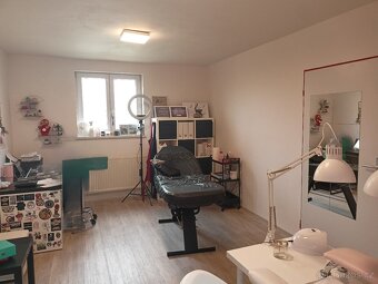 Pronájem provozovny s umyvadlem a vlastním WC - 9