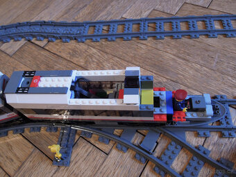 Lego vlak 60051 + 4 sady kolejí navíc - 9