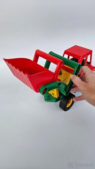 Traktor se lžící značky Lena - 9