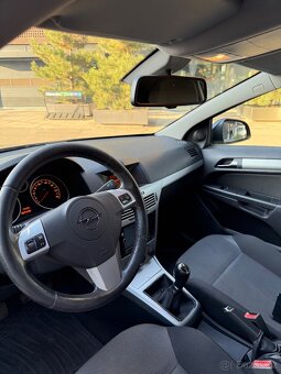Opel Astra H GTC 1.6 - 9