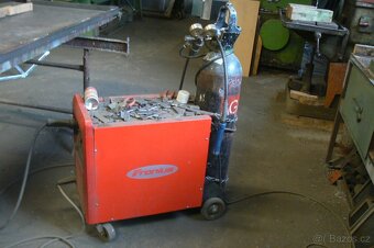 Vybavení zámečnické dílny. - 9