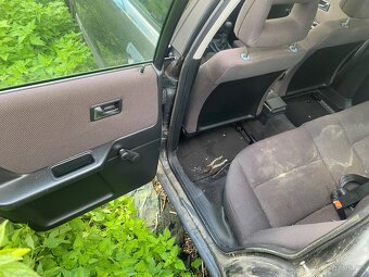 Audi 80 b3 díly - 9