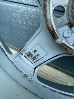 Original kola vw golf 7 - 9