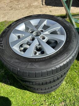 Prodám sadu kol Škoda Citigo 165/70 R14 – originální disky - 9