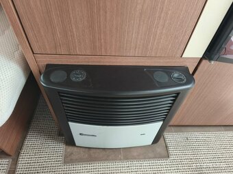 Burstner Trecento 540 TL, klima, solár, mover, TOP výbava - 9