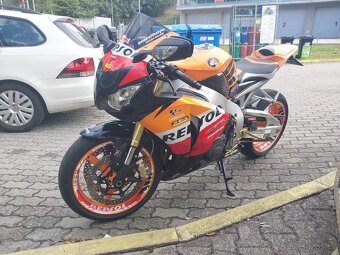 Honda CBR 1000 rr edice REPSOL - 9