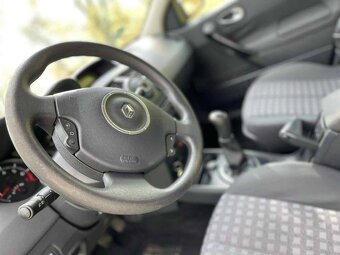 Renault Megane 1.6 16V 2006 - 9