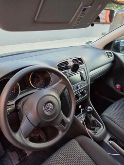 Volkswagen GOLF 6 - 9