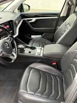 Volkswagen touareg,3.0 TDI,tažné,výhřevy,Navi - 9