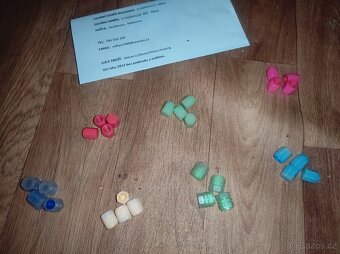 nové auto různé doplňky - 9