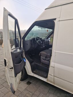 Ford Transit 330L, r. v. 2004 - 9