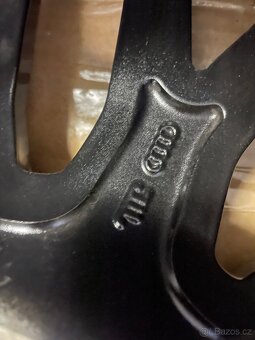 Original Audi Q2 SQ2 81a r19 235/40/19 90% - 9