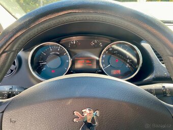 Peugeot 3008 RV 2010 1.6.benzin najeto 122 tisíc - 9