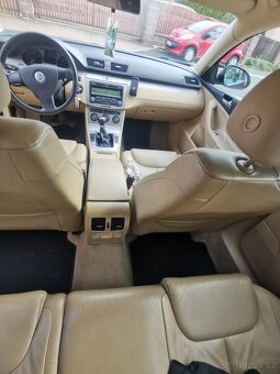 VW PASSAT 2.0TDi 103kW Confort - 9