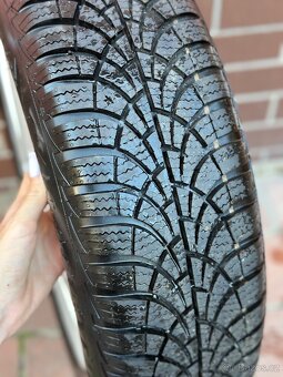 Sada zimních kol VW. Pneu 165/65 R15 Goodyear ultragrip 9. - 9