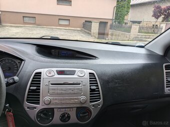 Prodám Hyundai i20 - 9