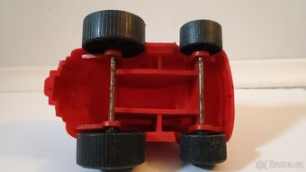plastový Volkswagen brouk 70´léta - 9