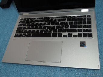 Dotykový LG gram 16T90Q IPS i7-1260P Iris Xe 1TB 16GB DDR5 - 9
