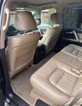 Toyota Land Cruiser - 9