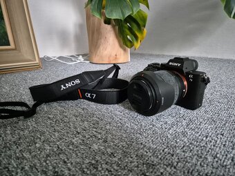 Sony A7 II Full-Frame + hodně příslušenství - 9