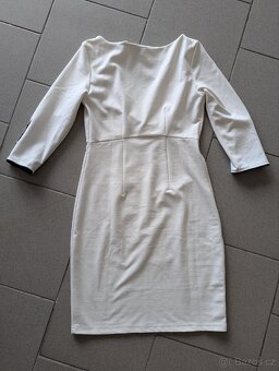 Elastické šaty Reserved - 9