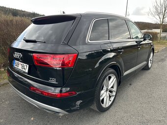 Audi Q7 S-Line - 9