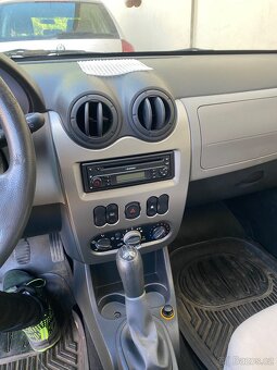 Dacia sandero - 9
