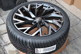 Nová zimní Alu sada Škoda Superb III, IV 235/40 R19 Bridg. - 9