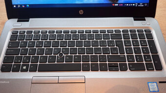 HP Elitebook 850 - 9