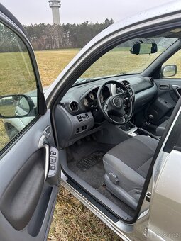 TOYOTA Rav4 2.0 D4D 4x4 plně funkční - 9