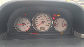 Nissan X-trail 2.2 dCi - 9