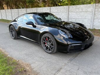 Porsche 911 Carrera 4 - 9