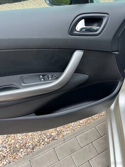 Peugeot 308 SW Combi 1.4 VTI 70KW, Klimatizace, Nová STK - 9