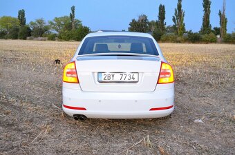Škoda Octavia RS 2.0 TFSI - 9