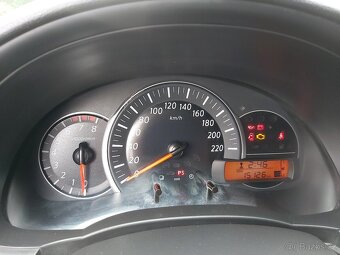 Nissan Micra 1.2 59 kw, 2015, jen 15.000 km - 9
