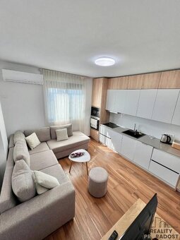 Prodej rekreačního apartmánu 2+kk s balkónem, Brač, Albánie - 9