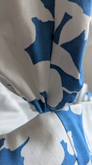 Dámské pouzdrové šaty Mohito - 9