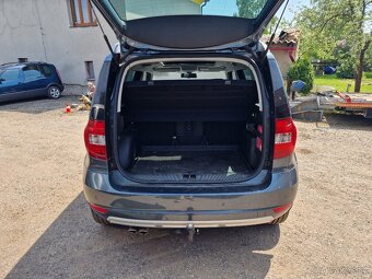 ŠKODA YETI 2,0TDI EDITION XENONY TAŽNÉ - 9