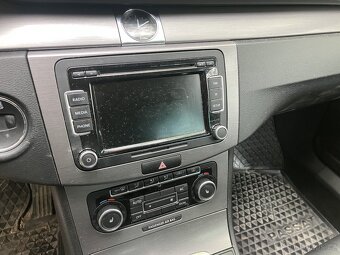 VW Passat B7 - LC9X - na náhradní díly - 9