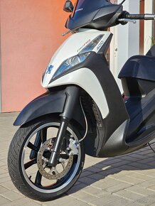 Peugeot Geopolis 400 RS - 9