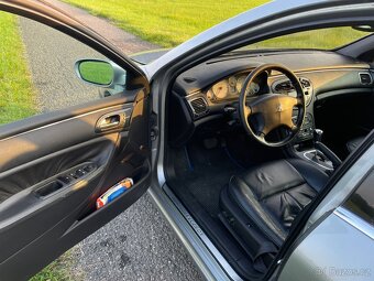 Peugeot 607 - 9