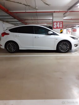 FORD FOCUS 1,5 ST-line RV2017 DPH - 9