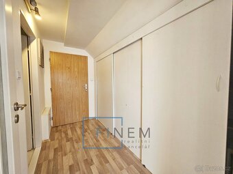 K pronájmu podkrovní byt 2+kk, 47 m2 – Zeměchy u Kralup nad - 9